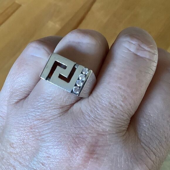 sterling SILVER GREEK KEY WHITE ZIRCON RING SIZE US 8.5 - Picture 2 of 8